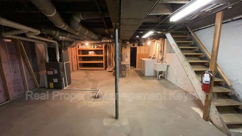 Pittsburgh House: 1122 Greenfield Avenue