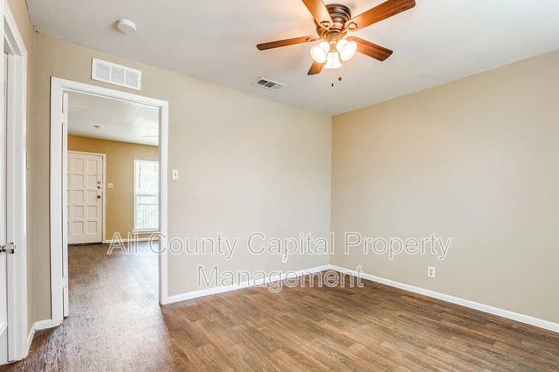 San Antonio Condo: 216 Lucas St