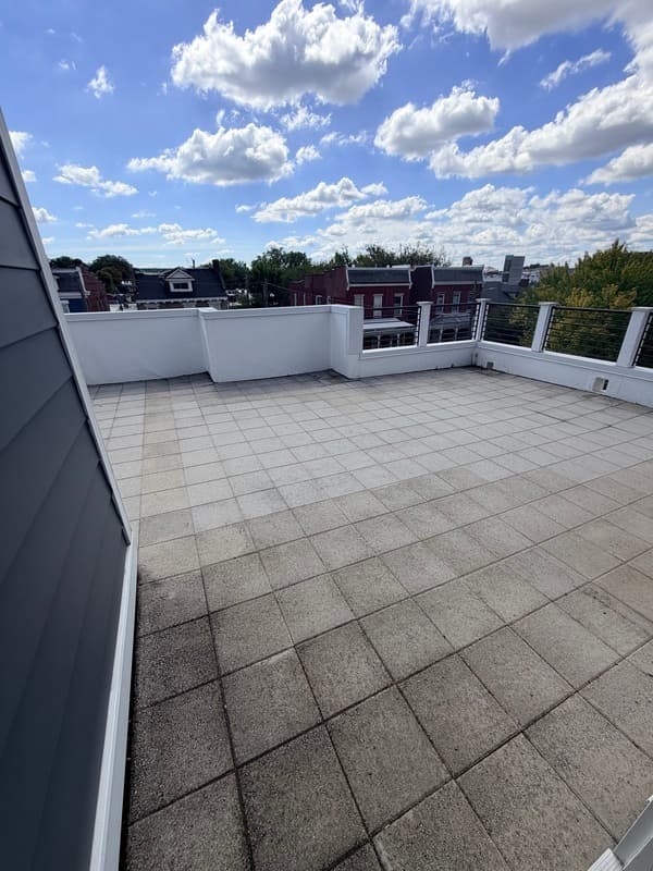 Richmond Condo: 1219 Bainbridge St