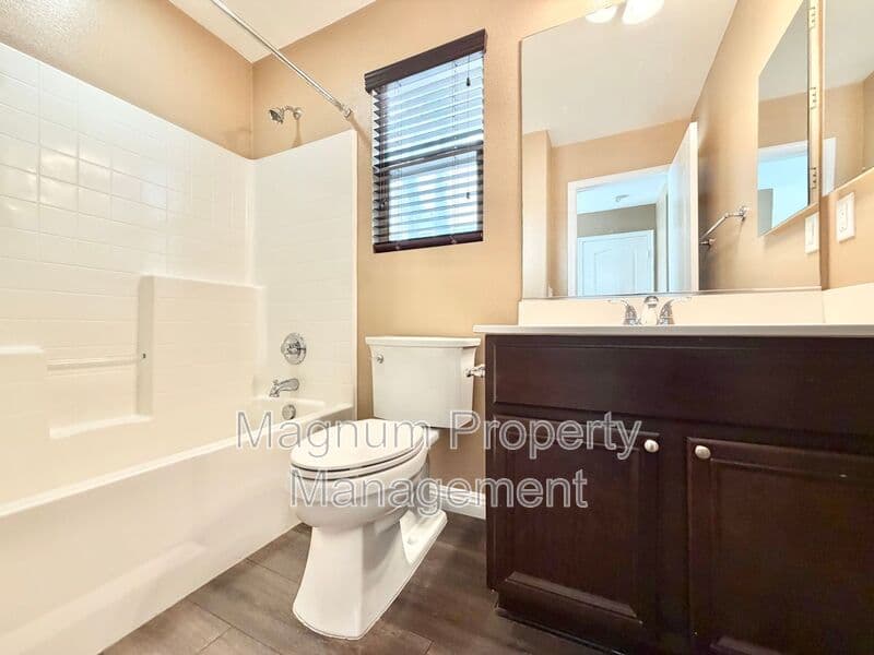 Lake Elsinore House: 34089 Dianthus Ln