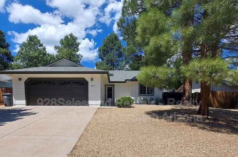 Flagstaff House: 4029 S Nicholas St