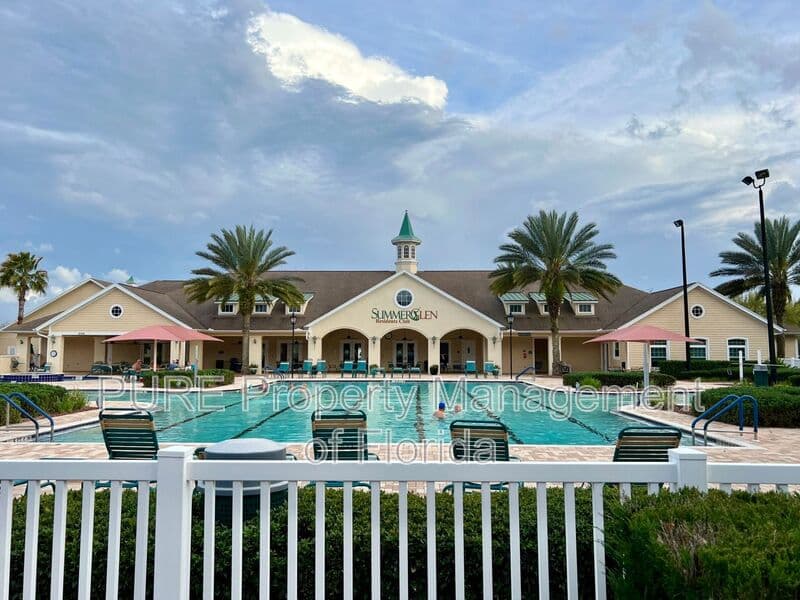 Ocala House: 15939 SW 14th Avenue Rd