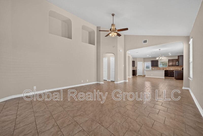 San Antonio House: 14918 Goldfinch Wy