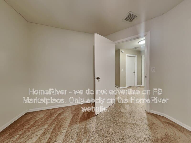 Ocala House: 1 Juniper Track Dr