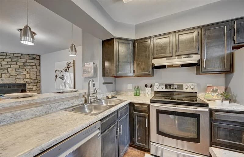 Aurora House: 1268 S Idalia St