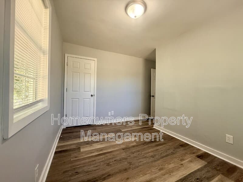 Fayetteville House: 1139 Charmain St.