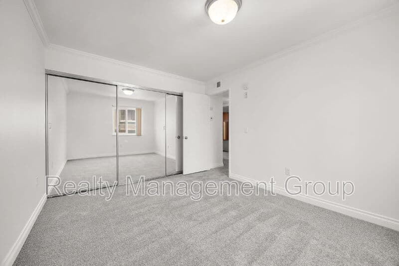 San Diego Condo: 1756 Essex Street