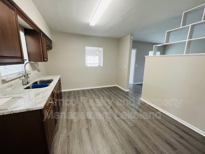 Winter Haven House: 2025 4th St NE