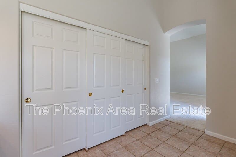 Mesa House: 4133 E Elmwood St