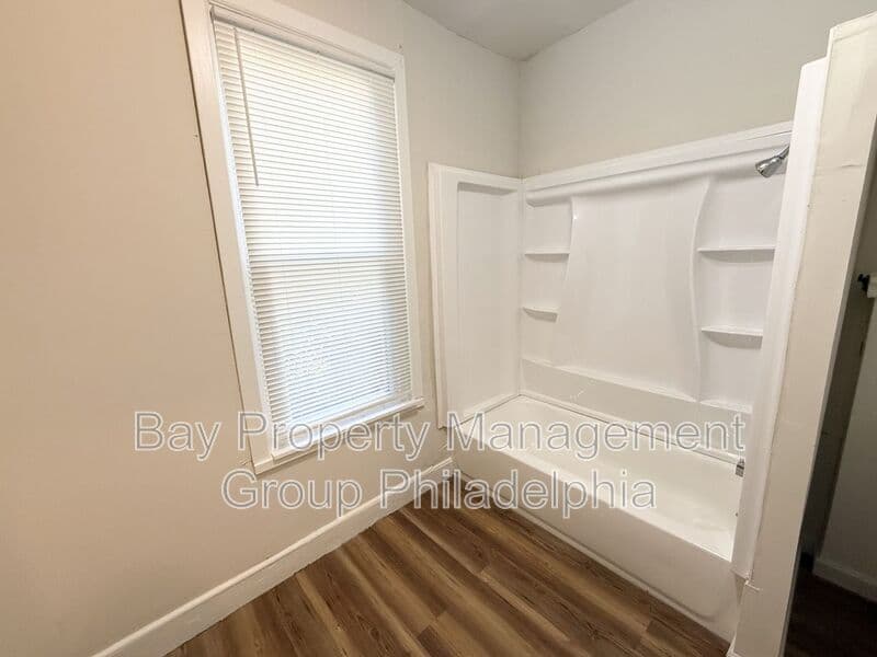 Philadelphia House: 2262 N Gratz St