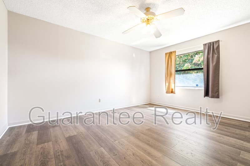 Winter Haven House: 1611 High Point Court Southwest