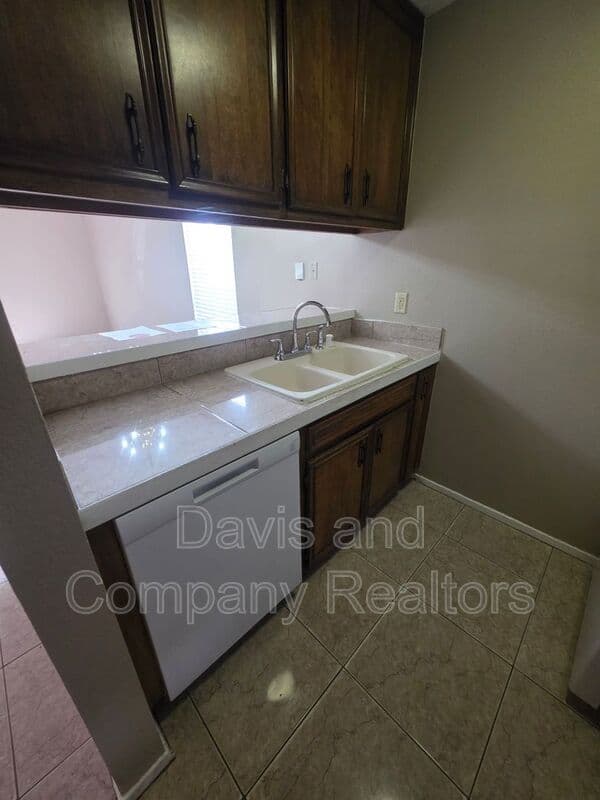 Midland Condo: 4800 Country Club Dr
