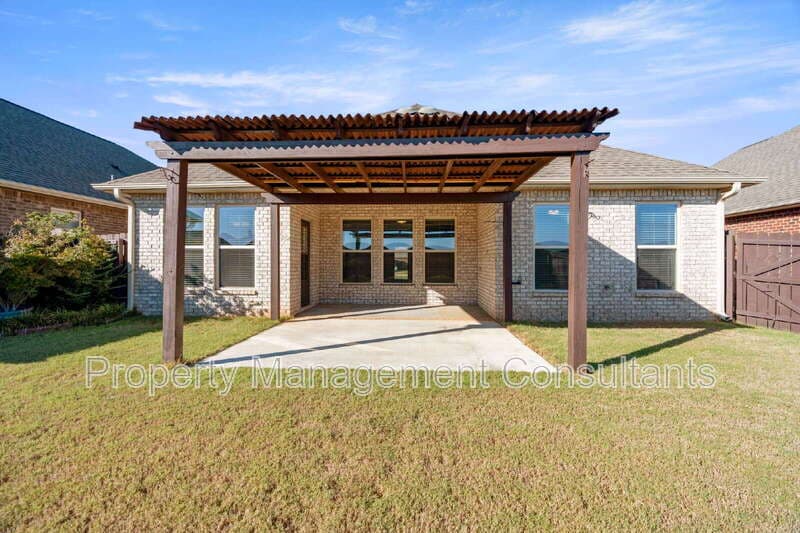 Athens House: 27290 Dieken Dr