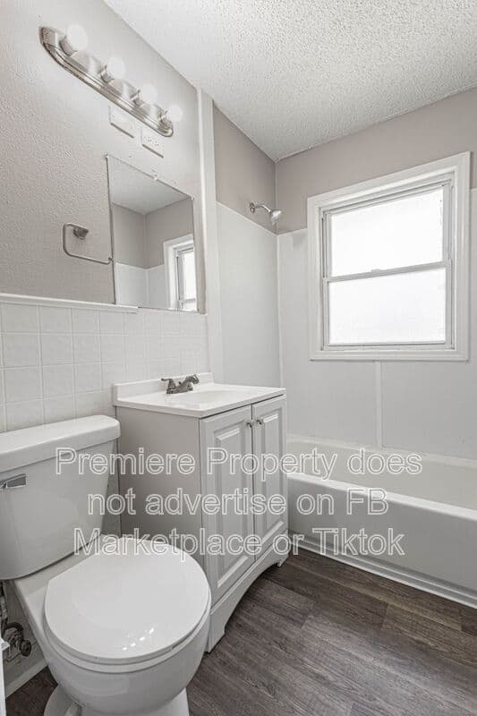 Kansas City House: 7300 E 112th St