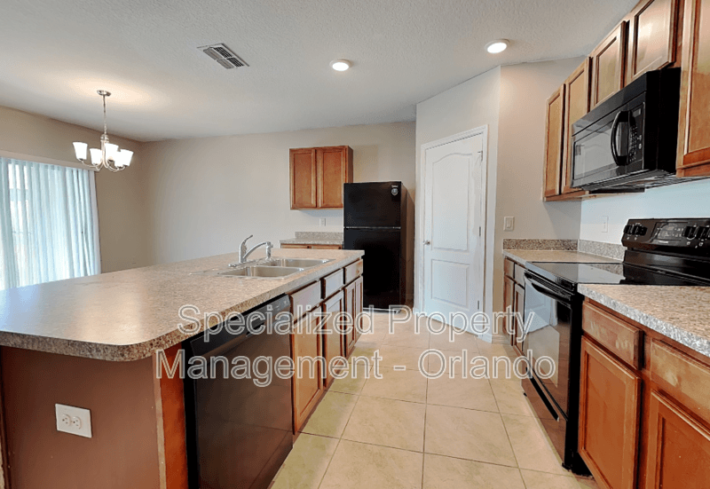 Winter Haven House: 178 Fall Glo Rd
