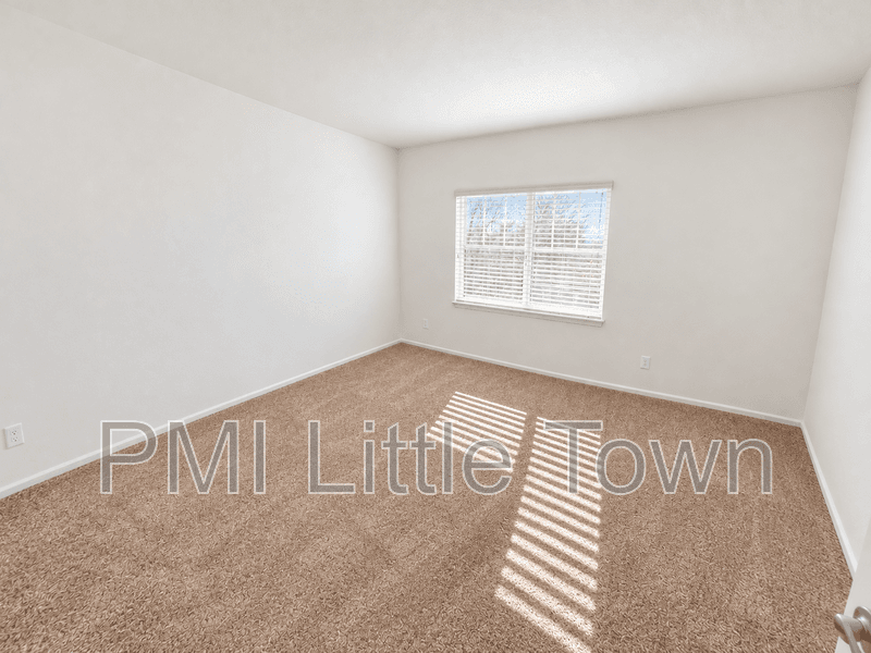 Aurora House: 24646 East Florida Avenue