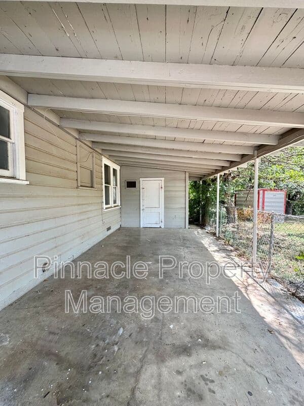 San Angelo House: 201 Paint Rock Rd
