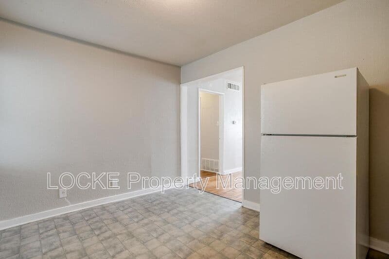 Fort Worth House: 3417 S University Dr