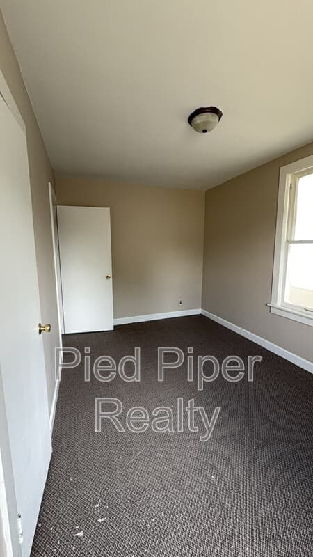 Freeport House: 1265 South Galena Avenue