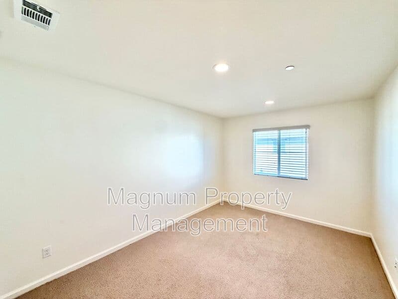 Murrieta House: 41974 Emelia St.