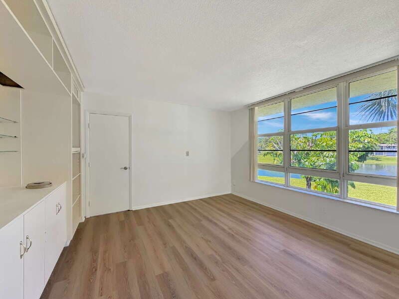 POMPANO BEACH Condo: 3641 Oaks Clubhouse Drive