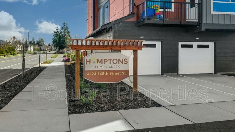 Mill Creek House: 4124 148th St SE