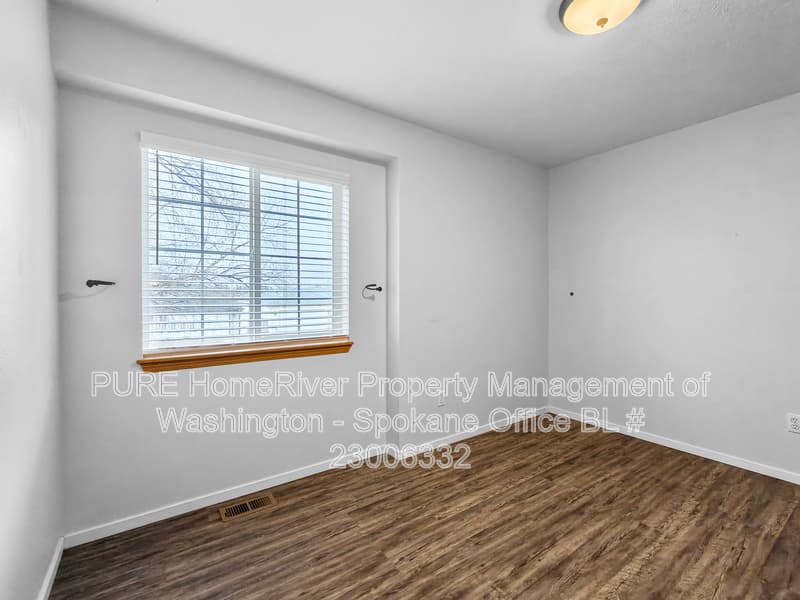 Medical Lake House: 1018 N Lindsay St