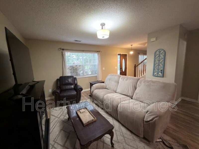 West Columbia House: 264 Orchard Hill Drive