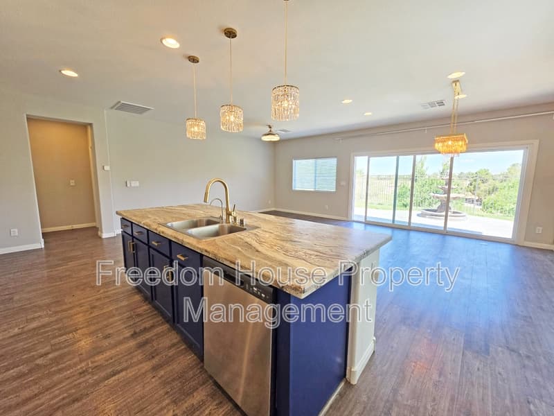 Pahrump House: 5628 San Marco Drive