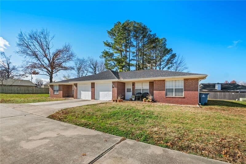 Bentonville Condo: NW 12th St