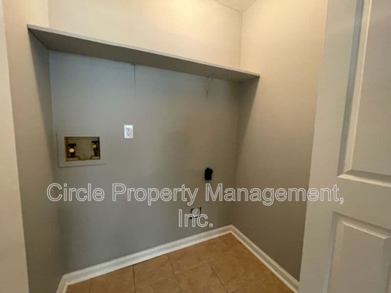 Meridianville Condo: 111 Claybill Drive NW