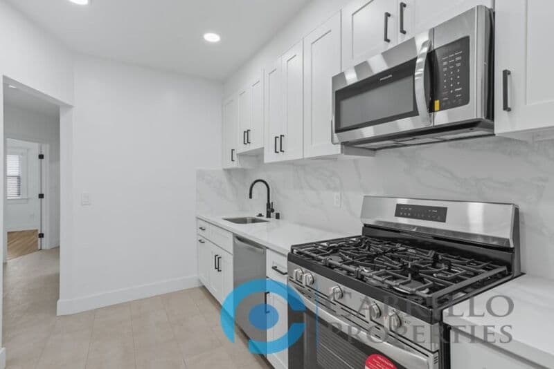 San Diego Condo: 128 Kalmia Street