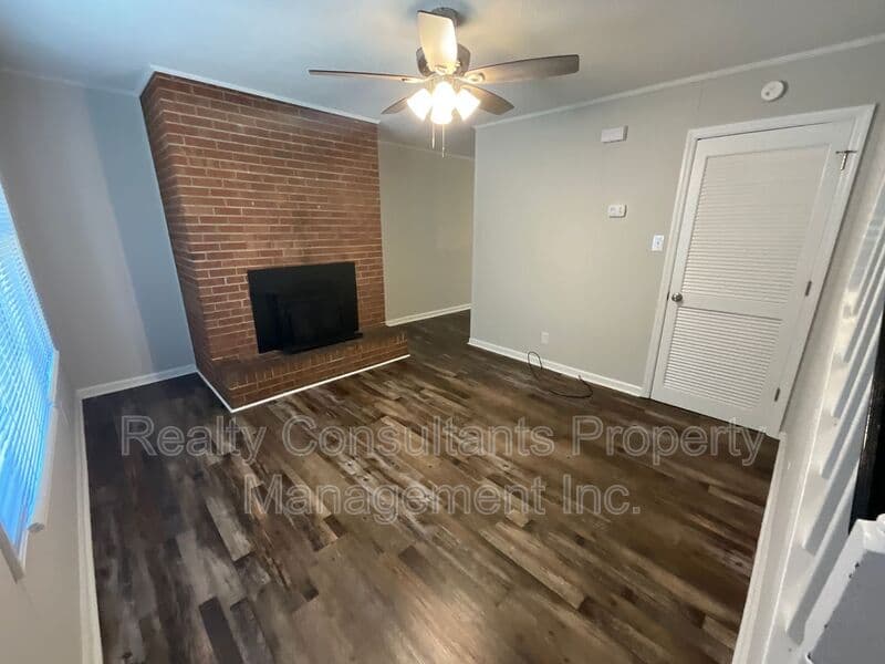 Stoneville House: 1156 Smith Road