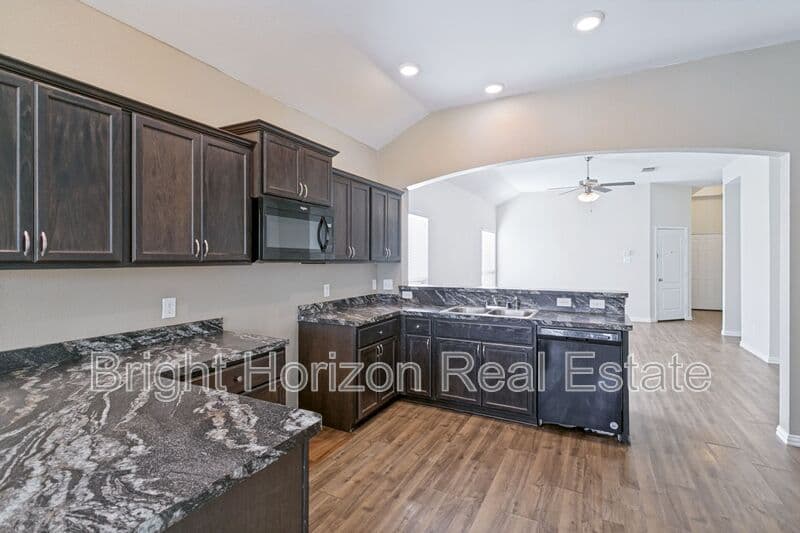 Fort Worth House: 1440 Gallina Trail