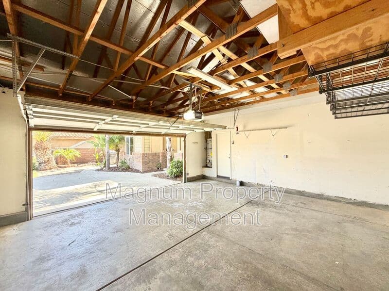 Menifee House: 33602 Magnetite St.