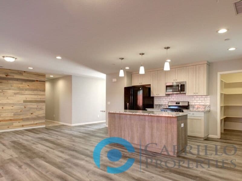 Lemon Grove House: 3050 Julielynn Way