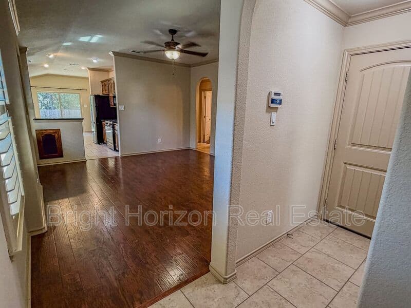 Fort Worth House: 5049 Britton Ridge Lane