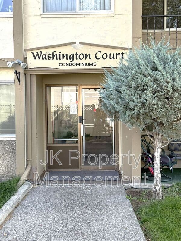 Great Falls Condo: 925 1st Ave N - 207