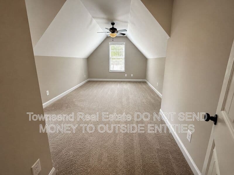 Stedman House: 621 Blawell Circle