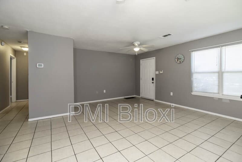 Biloxi House: 198 Keller Avenue