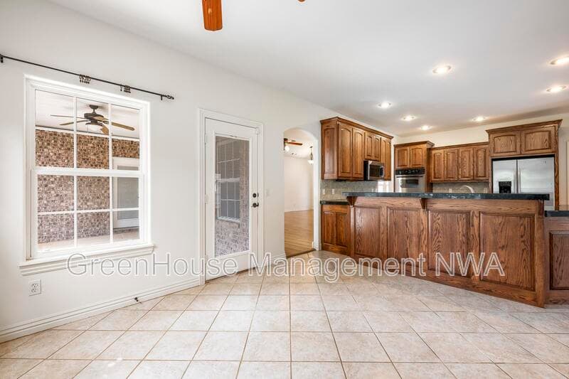 Bentonville House: 4003 SW Hawthorne Place