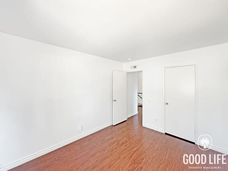 Oceanside Townhome: 827 Shelter Cove Way