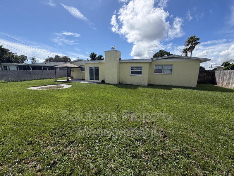 Merritt Island House: 510 Orange Ave