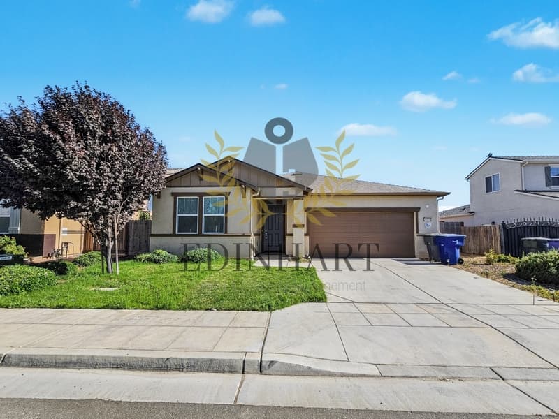 Fresno House: 6375 West Pico Avenue