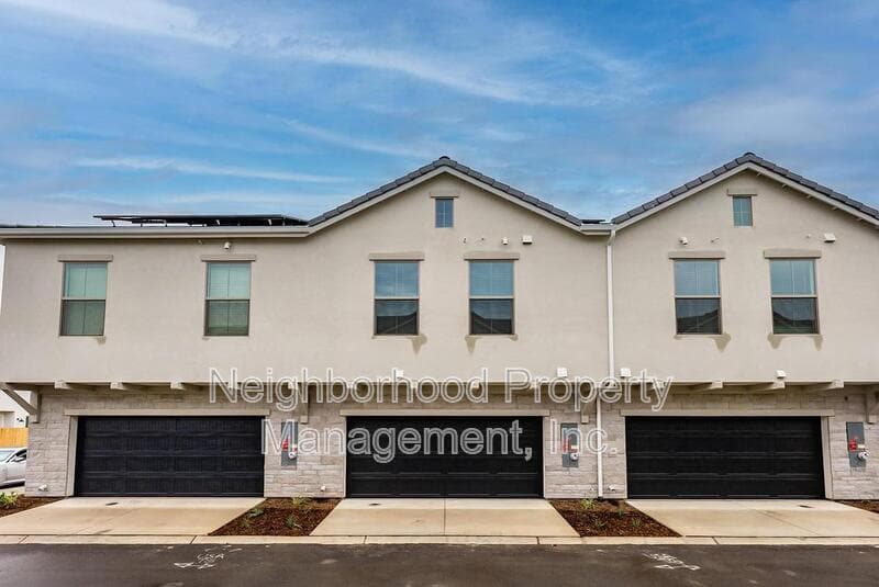 Fresno Condo: 2885 East Tamarind Drive - 1