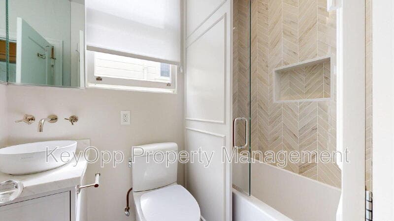 San Francisco Condo: 2250 Green Street