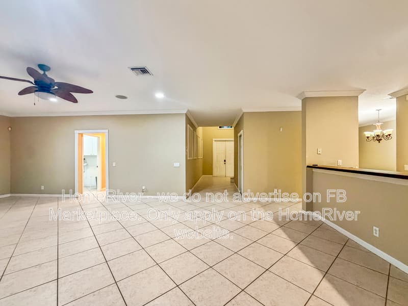 Weston House: 755 Sunflower Cir