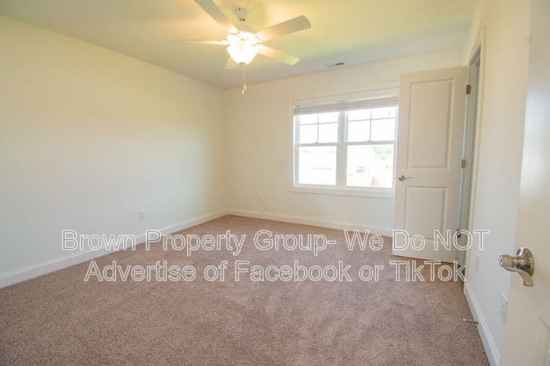 Raeford House: 157 Easy St
