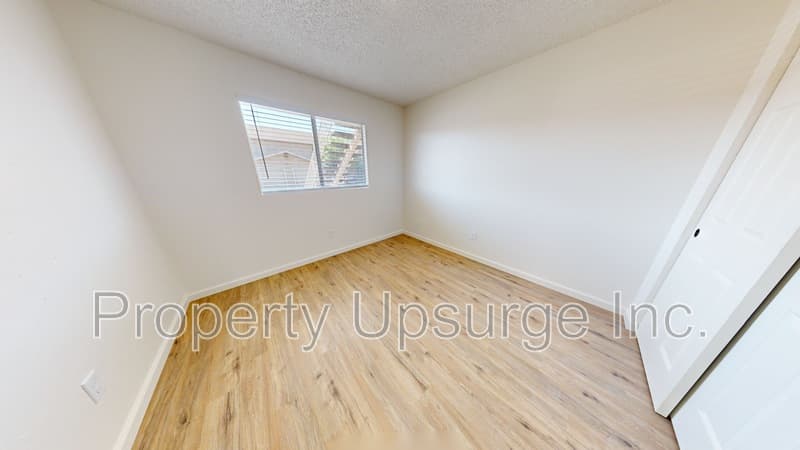 Redding Condo: 1230 Canby Rd