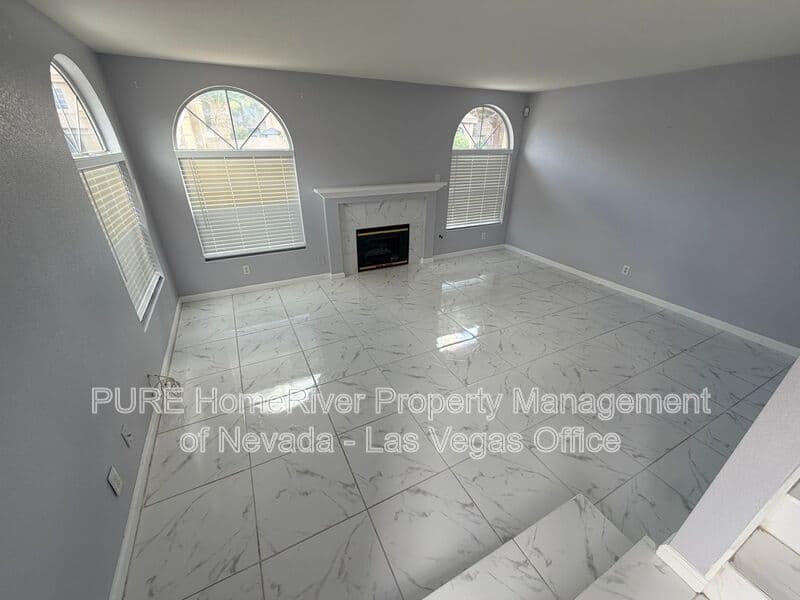 Henderson House: 2832 Mill Point Dr.